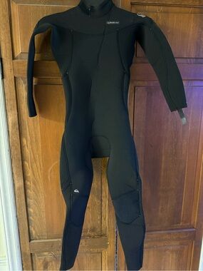 Quiksilver Black Full Wetsuit -Kids Neoprene